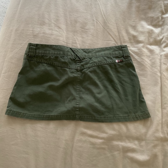 Mini skirt - Picture 3 of 3